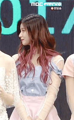 시상식이 즐거운듯한 빵실빵실 사나.gif | 인스티즈