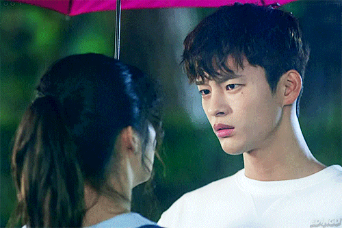 [쇼핑왕루이] 어른들을 위한 동화같은 눈물나게 순수한 남여주의 관계.jpgif (노네 이러는거 다 사랑인거야.../데이터주의) | 인스티즈