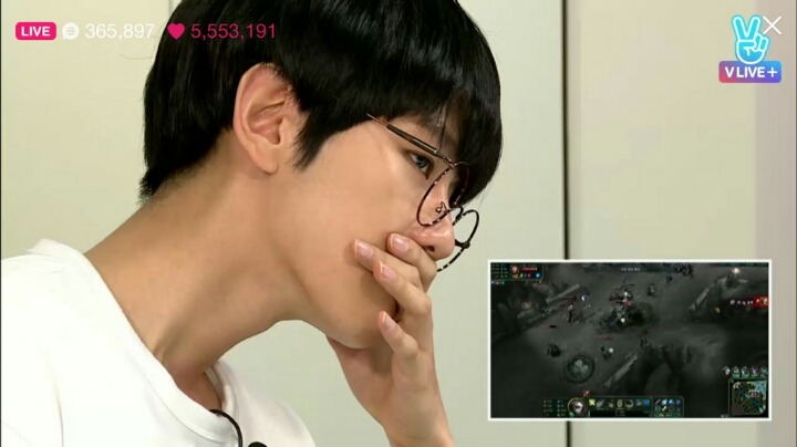 최애 + 짱예들과 함께 하는 삶 vs 그냥 이대로 살기 | 인스티즈