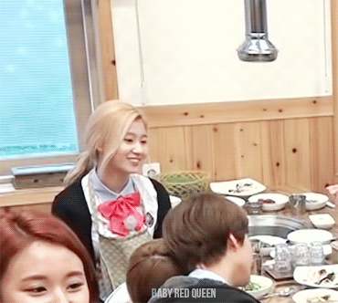 트와이스에서 시바견을 맡고있는 멤버.gif | 인스티즈