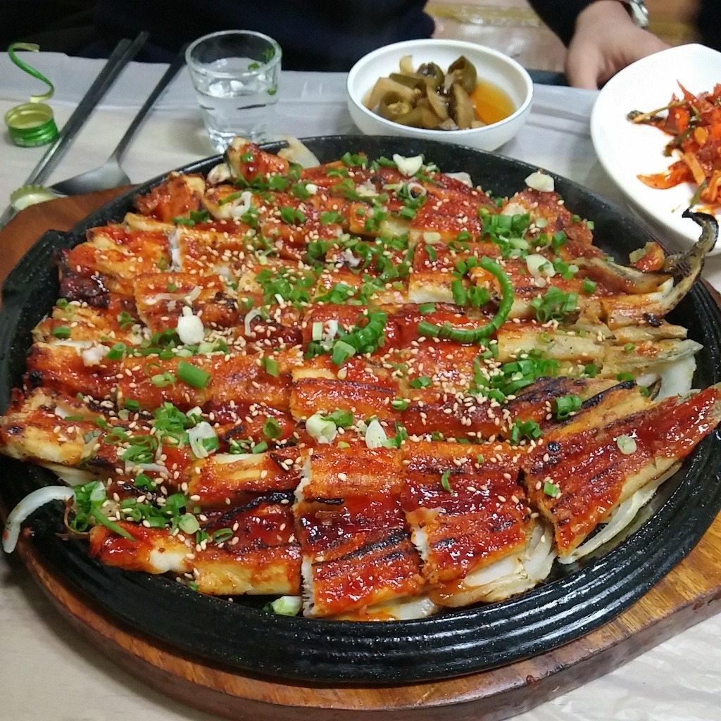 태평양장어구이 이미지