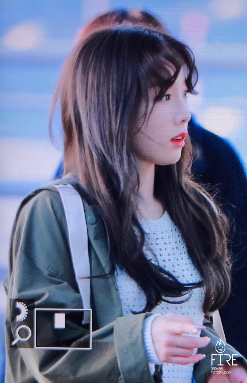 오늘자 출국하는 공항 태연.jpg | 인스티즈