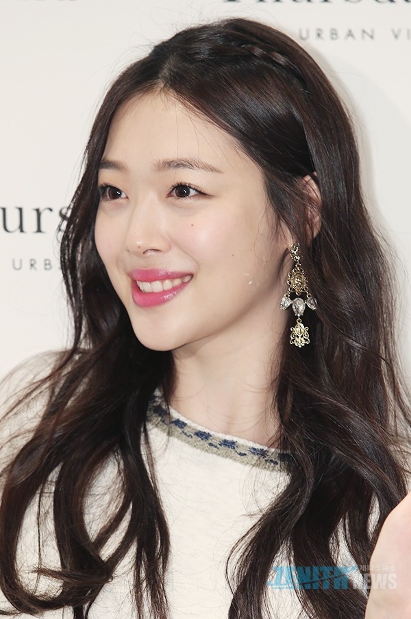 오늘자 설리 팬사인회.jpg | 인스티즈