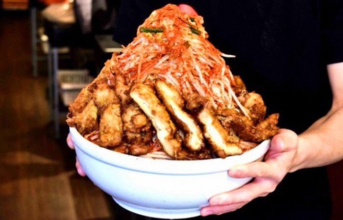 20분 안에 먹으면 50만원 주는 라면 | 인스티즈
