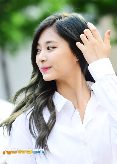 오늘자 쯔위 | 인스티즈