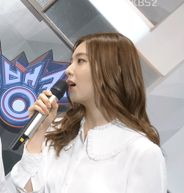 [레드벨벳] 오늘자 아몰랑 아이린.gif | 인스티즈