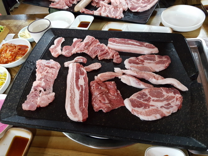 문경약돌돼지 이미지