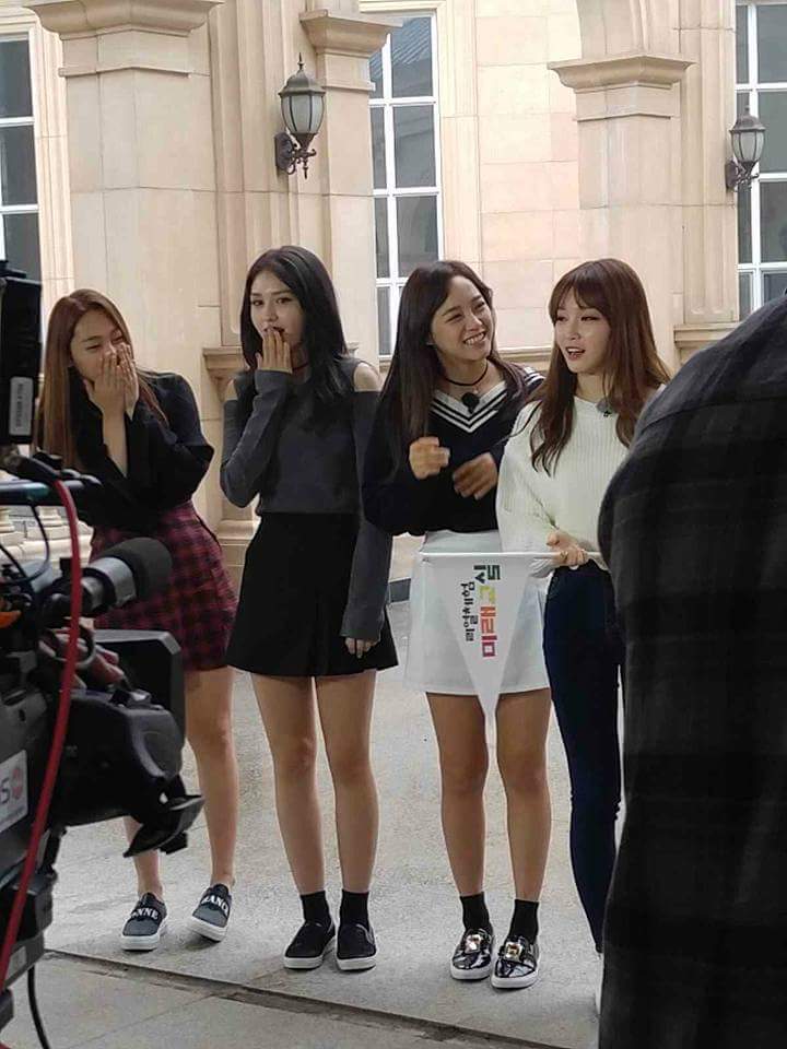 완전체 예능촬영현장에서 전소미 흑발 ㄷㄷ | 인스티즈