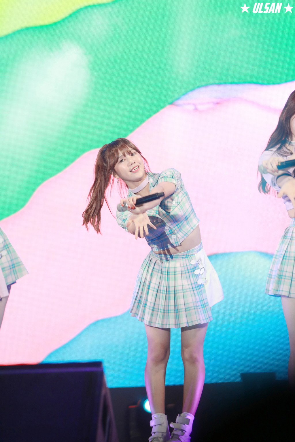 170714 울산 남다른 행복 콘서트 오마이걸 직찍.jpg | 인스티즈