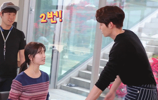 수지랑 키스신 연습하는 김우빈.gif | 인스티즈