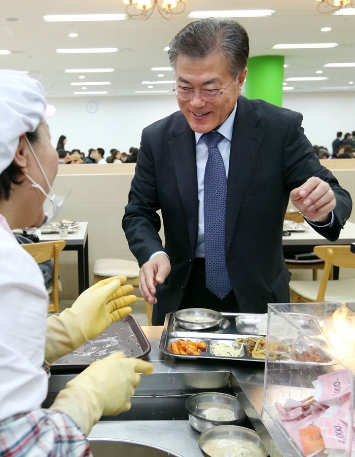 경북대를 방문한 문재인 의원 | 인스티즈