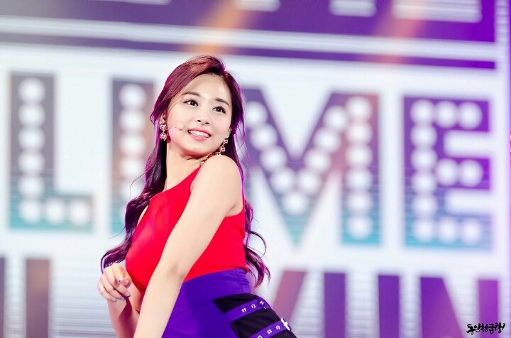 주말 상암 DMC & 부산 ASF 뛴 트와이스(50장 주의) | 인스티즈
