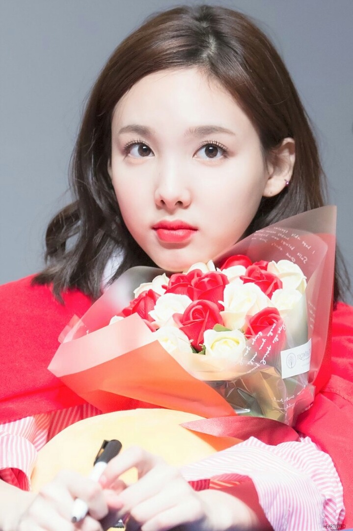 [트와이스] 베스킨라빈스 모델 같은 나연이 | 인스티즈