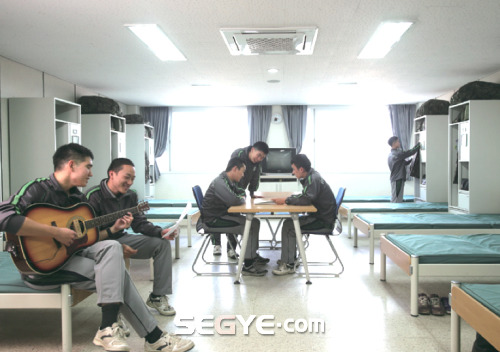 호불호 갈리는 군대 내무실 | 인스티즈