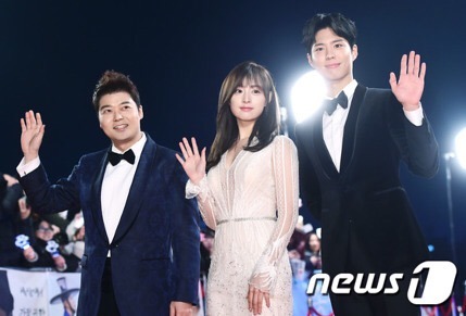 kbs 연기대상 mc 박보검 김지원 저년무 레드카펫.jpg | 인스티즈