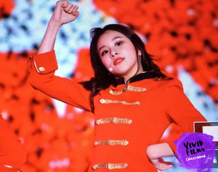 오늘자 트와이스 무대의상 짱예ㄷㄷㄷ | 인스티즈