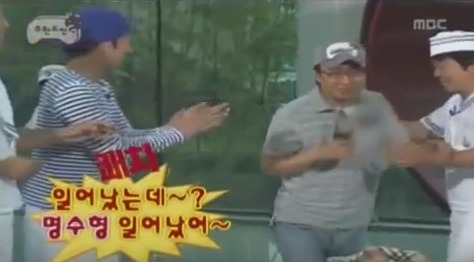 박명수에게 깐족대는 유재석.jpg | 인스티즈