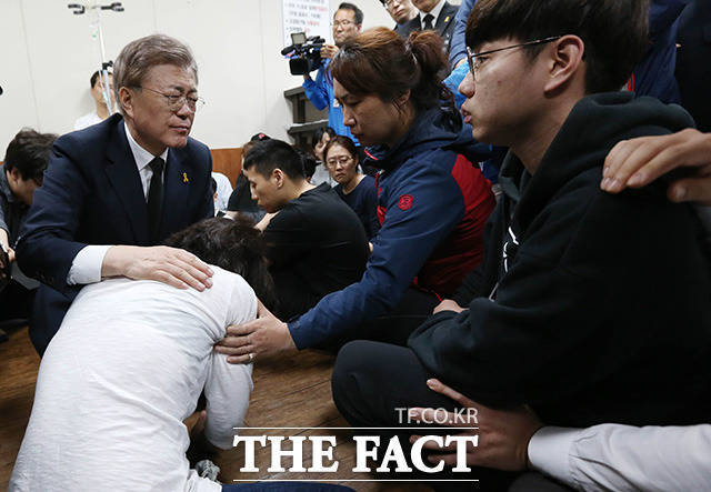 삼성중공업 크레인 사고 유가족 만난 문재인 | 인스티즈