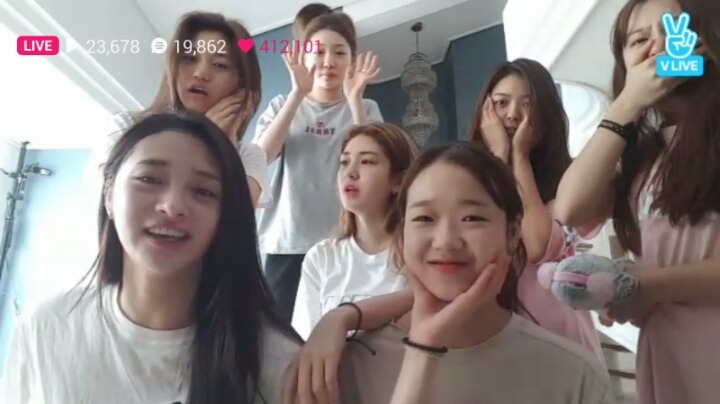 아이오아이 랜선친구 븨앱 아침부터 신난 비글들 (I.O.I) | 인스티즈