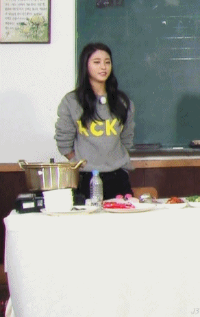 어제자 1박2일 설현 움짤.gif(데이타 주의) | 인스티즈