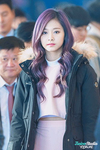 진격의 쯔위.gif | 인스티즈