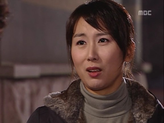 [거침없이하이킥] 가사도우미한테 미안해서 일을 못시키는 문희ㅠㅠ.jpg | 인스티즈