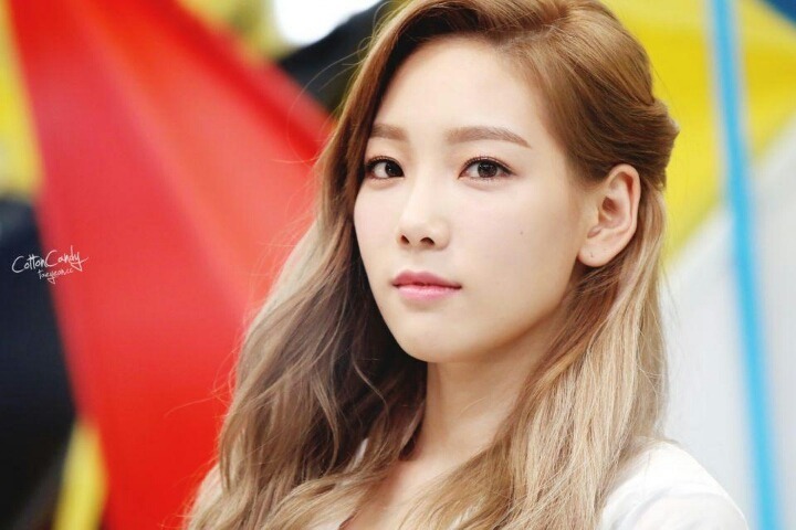 자기 찍덕알아보는 태연.jpgif | 인스티즈