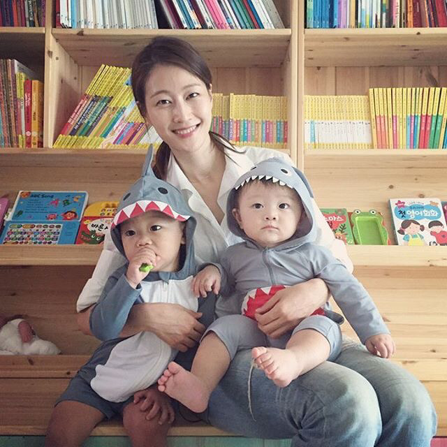 [이현이외] 이현이 인스타그램에 올라온 아들 파인애플군 사진들.jpg | 인스티즈