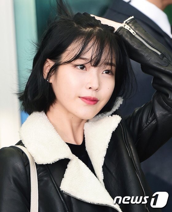 오늘자 아이유 | 인스티즈