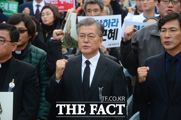 광화문에서 만난 세남자 | 인스티즈
