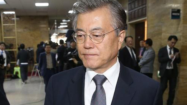 넥타이 매는걸 싫어한다는 문재인 | 인스티즈