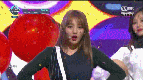 [twice] 오늘자 트와이스 리더 갓지효 움짤.gif | 인스티즈