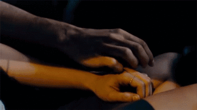 뭔가 야릇한 손깍지 모음.gif | 인스티즈