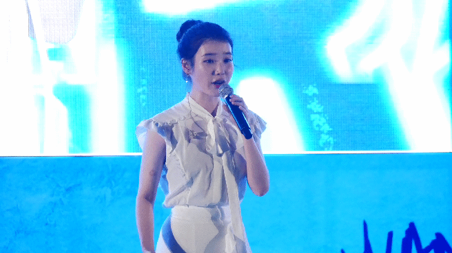 매니저 한테 혼난 아이유 | 인스티즈