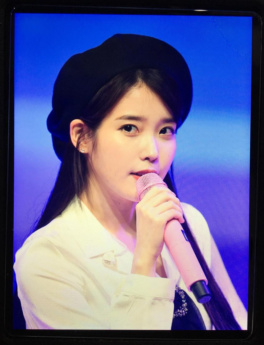 오늘자 아이유 | 인스티즈
