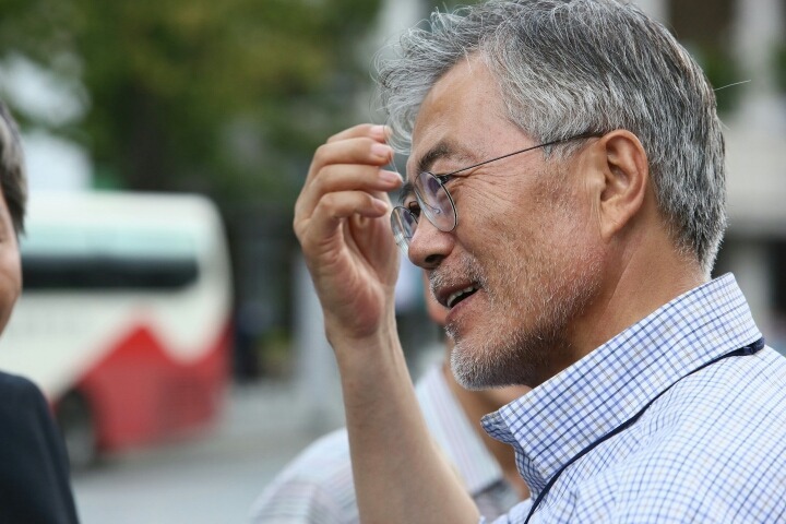 넥타이 매는 걸 싫어한다는 문재인 대통령 | 인스티즈
