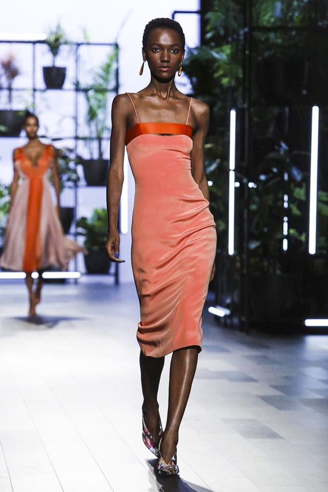 2018 S/S Cushnie et Ochs 컬렉션 | 인스티즈