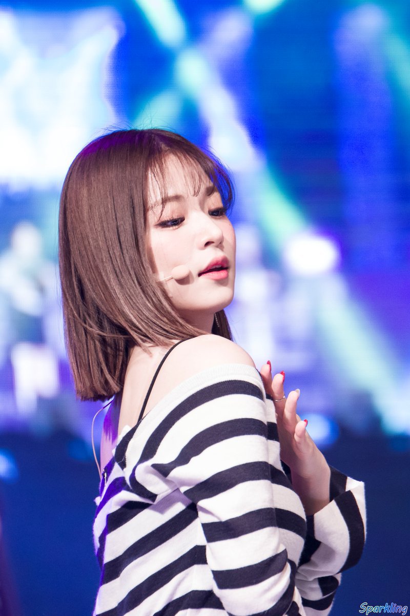프로미스나인 이채영.jpgif | 인스티즈
