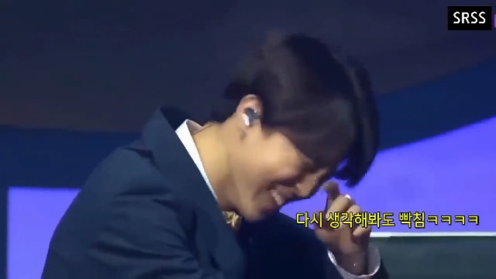 방탄소년단 지민 핸드폰에 껌 붙인 제이홉 | 인스티즈