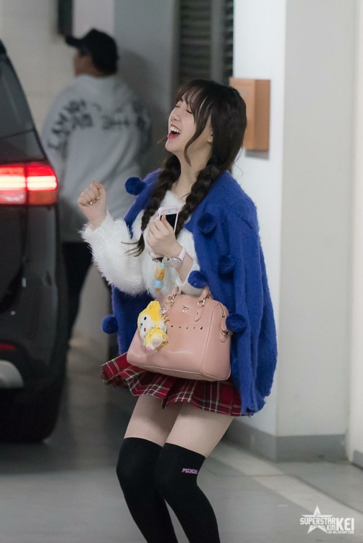 [러블리즈] 아침부터 속이 더부룩해서 케이 | 인스티즈
