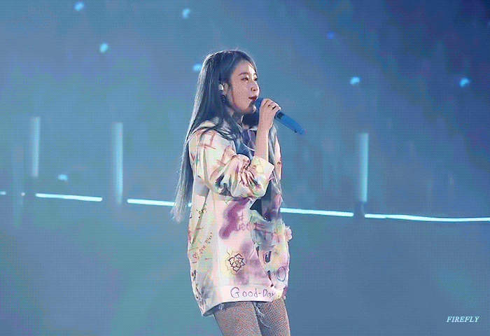 아이유 블루밍 라이브 클립.gif | 인스티즈