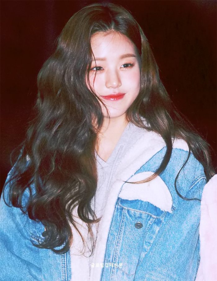 어젯밤 늦게까지 콜라 사이다 말아 마신듯한 아이즈원 출근길 사진.jpg | 인스티즈
