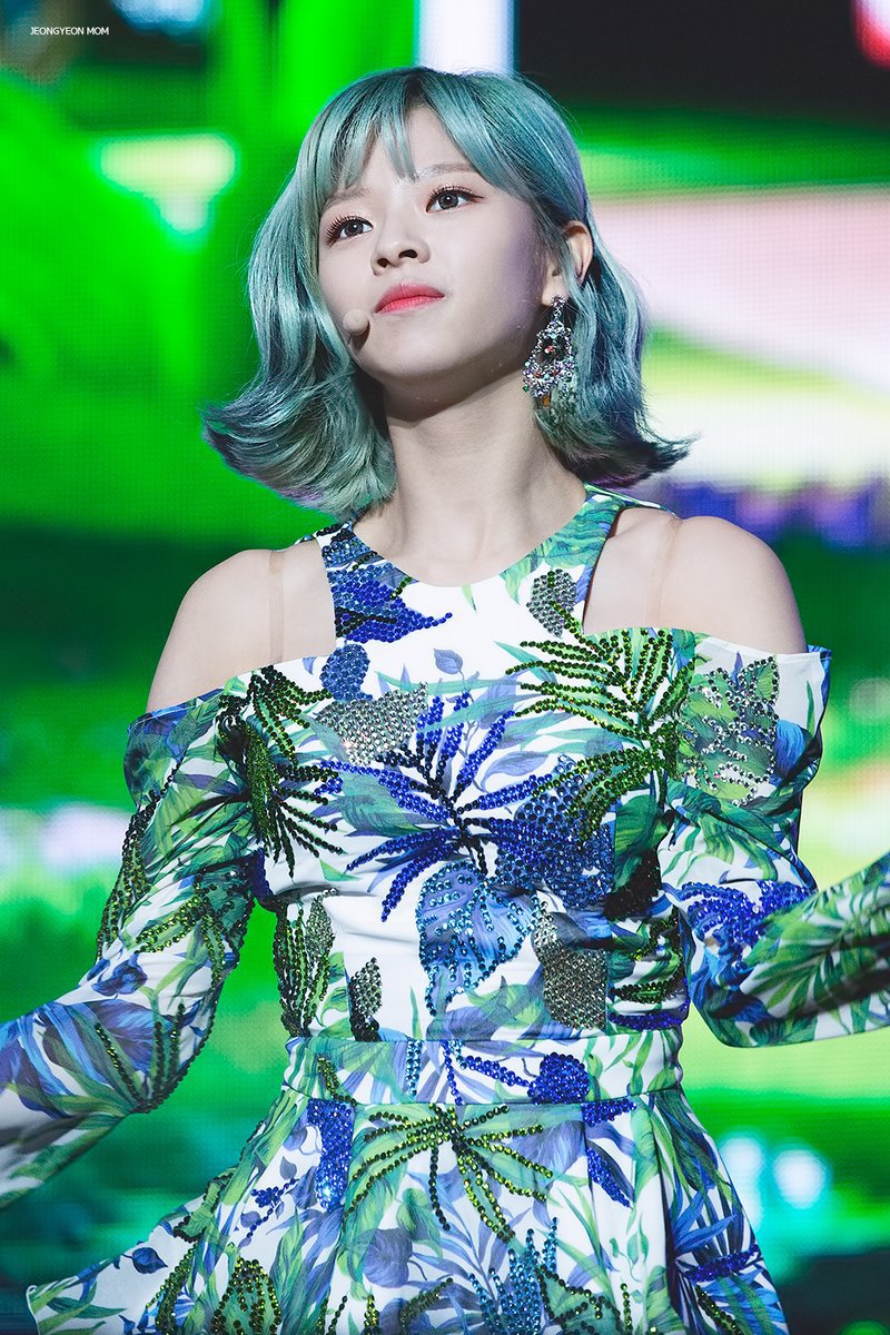 분위기있는 트와이스 정연.jpg | 인스티즈