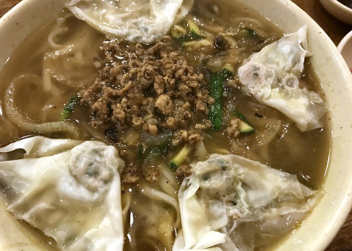 명동 맛집 하면 사람들이 제일 먼저 떠올린다는 명실상부 명동 원탑 음식점.jpg | 인스티즈