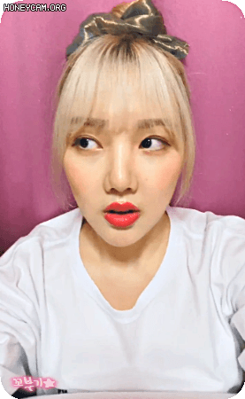 일요일 밤 Vlive로 찾아온 여자친구 예린이.gif | 인스티즈