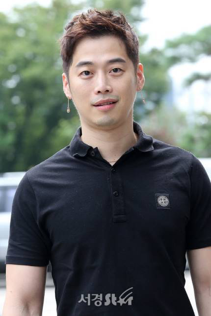 알수없는 김재원의 해투 출근길 패션 | 인스티즈
