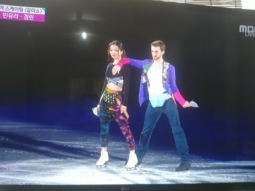 민유라가 안아주는 겜린 ㄷㄷㄷ.jpg | 인스티즈