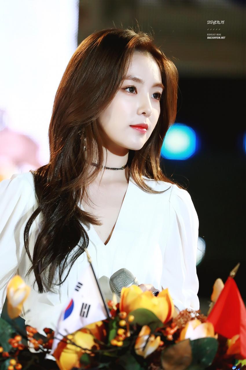 화이트가 잘 어울리는 아이린.jpgif | 인스티즈
