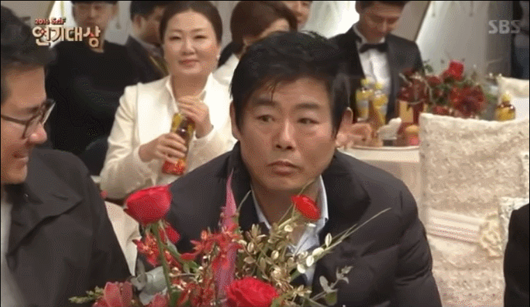 연말 시상식 갑분싸 레전드.gif | 인스티즈
