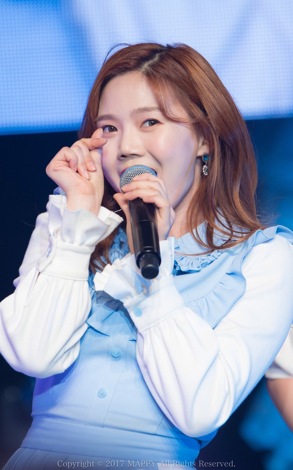 [오마이걸] 비도오고 해서 좀 쌀쌀해진 것 같아서 효정이 | 인스티즈